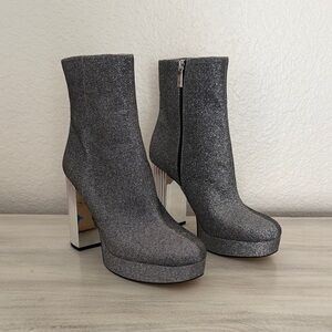 Micheal Kors Porter Platform  Ankle Boots Size 10